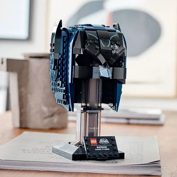 Super Heroes 76238 Маска Бэтмена из классического сериала (Фото 6)