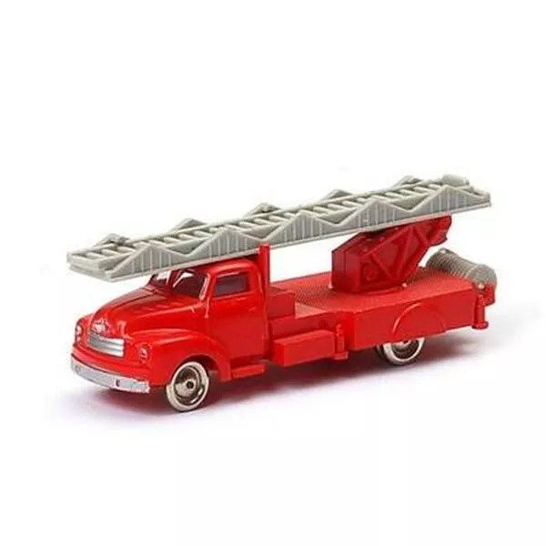 System i Leg 255 1:87 Bedford Fire Engine (Фото 4)