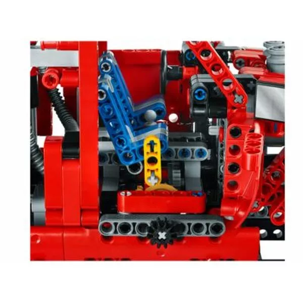 Technic 42029 Тюнингованный пикап (Фото 4)