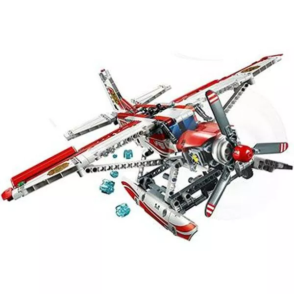 Technic 42040 Пожарный самолёт (Фото 2)