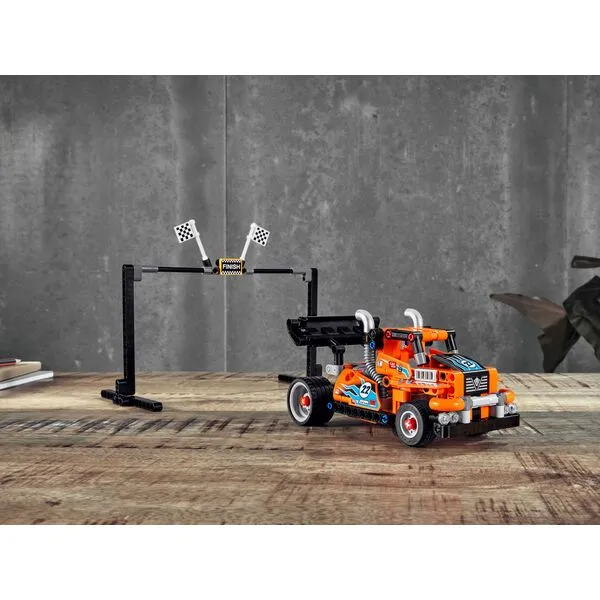 Technic 42104 Гоночный грузовик (Фото 4)