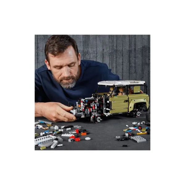Technic 42110 Land Rover Defender (Фото 4)