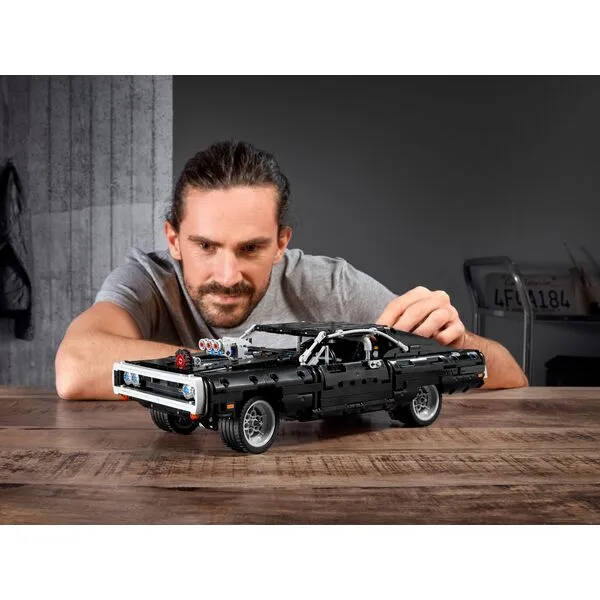 Technic 42111 Dodge Charger Доминика Торетто (Фото 4)