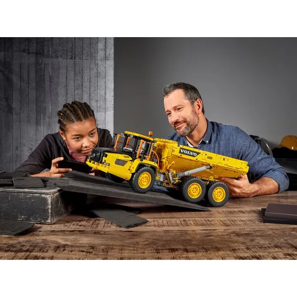 Technic 42114 Самосвал Volvo 6х6 (Фото 4)