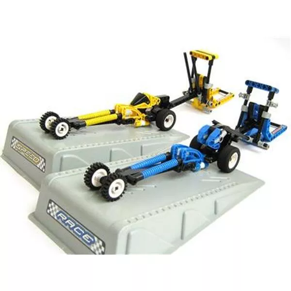 Technic 8238 Dueling Dragsters (Фото 3)