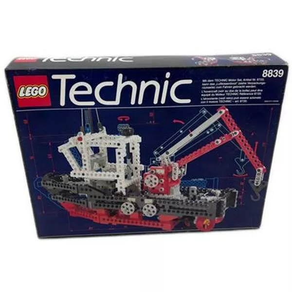 Technic 8839 Supply Ship (Фото 2)