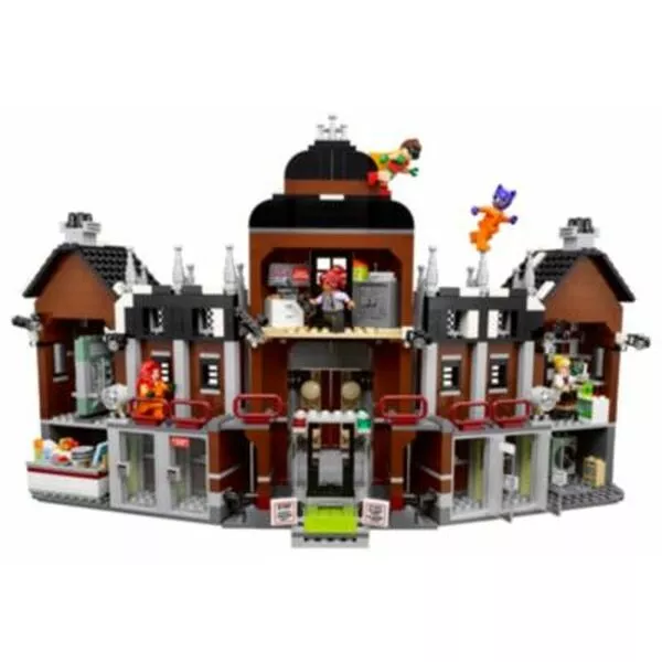 The LEGO Batman Movie 70912 Лечебница Аркхэм (Фото 3)