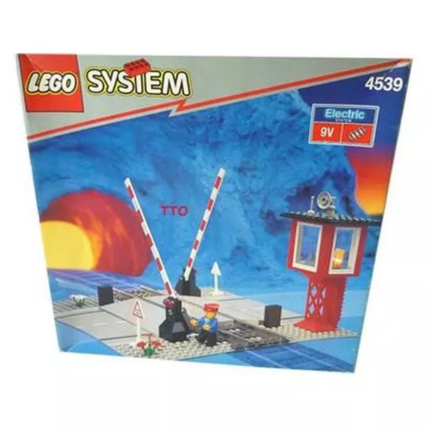 Trains 4539 Manual Level Crossing