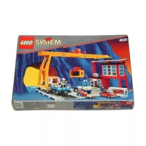 Trains 4555 Cargo Station