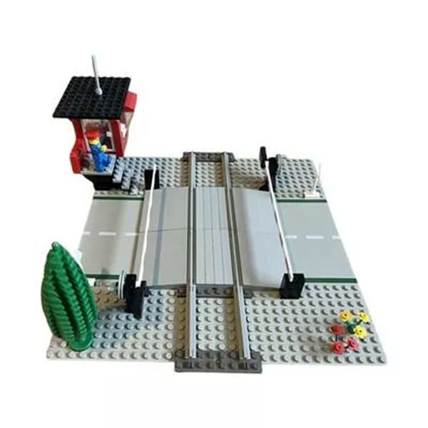 Trains 7835 Road Crossing (Фото 4)