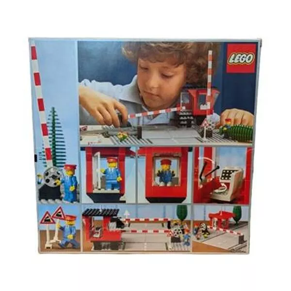 Trains 7835 Road Crossing (Фото 5)