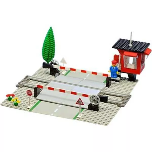 Trains 7835 Road Crossing (Фото 3)